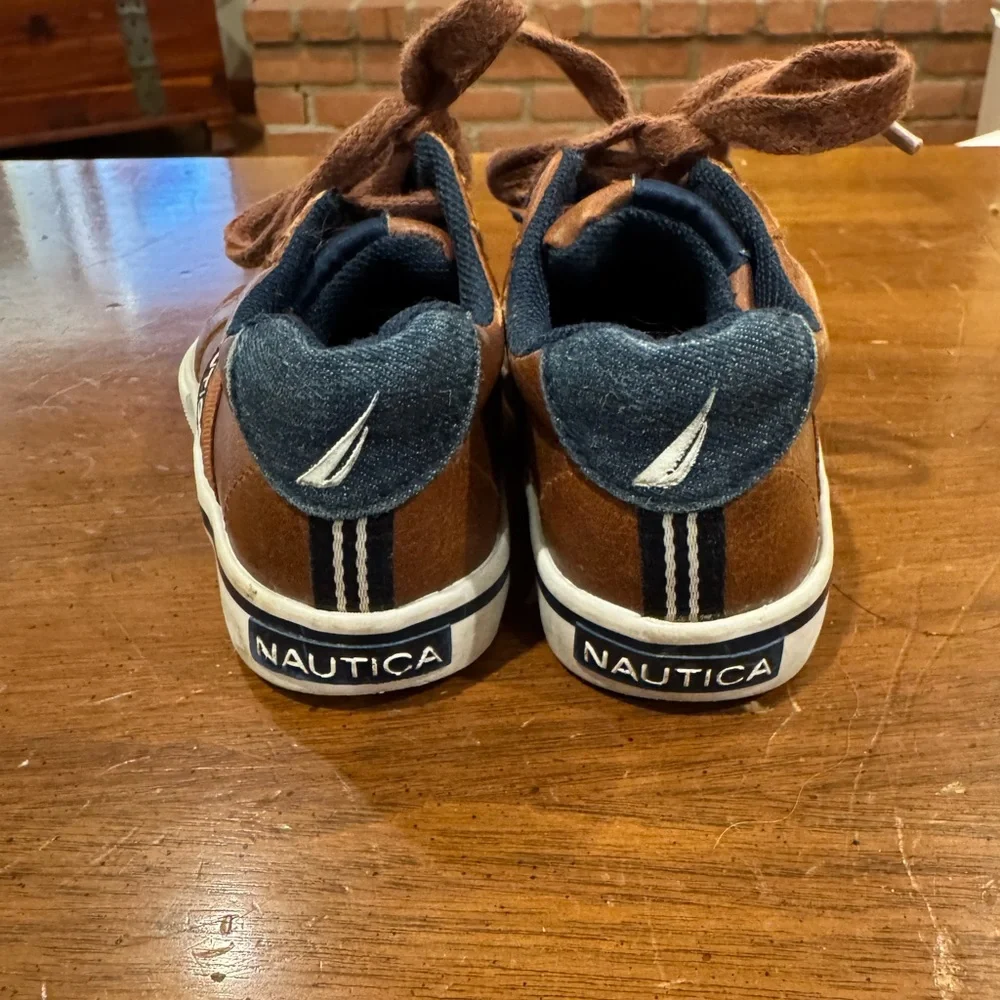 Nautica Toddler Boy Size 5 Faux Leather Sneakers